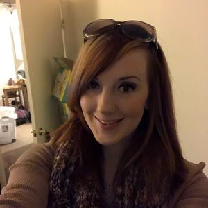 Meet your Posher, Lauren